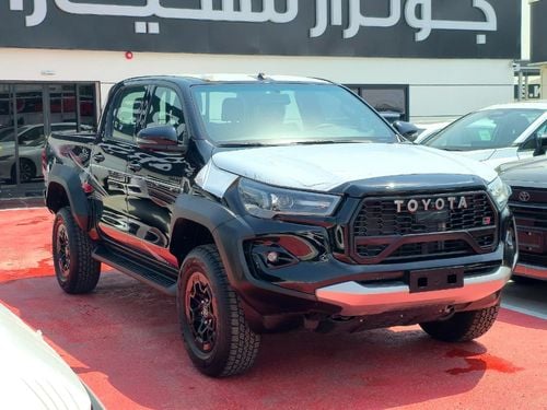 تويوتا هيلوكس GR SPORT