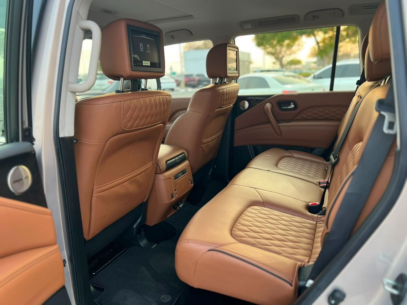 إنفينيتي QX80 LUXURY PROACTIVE