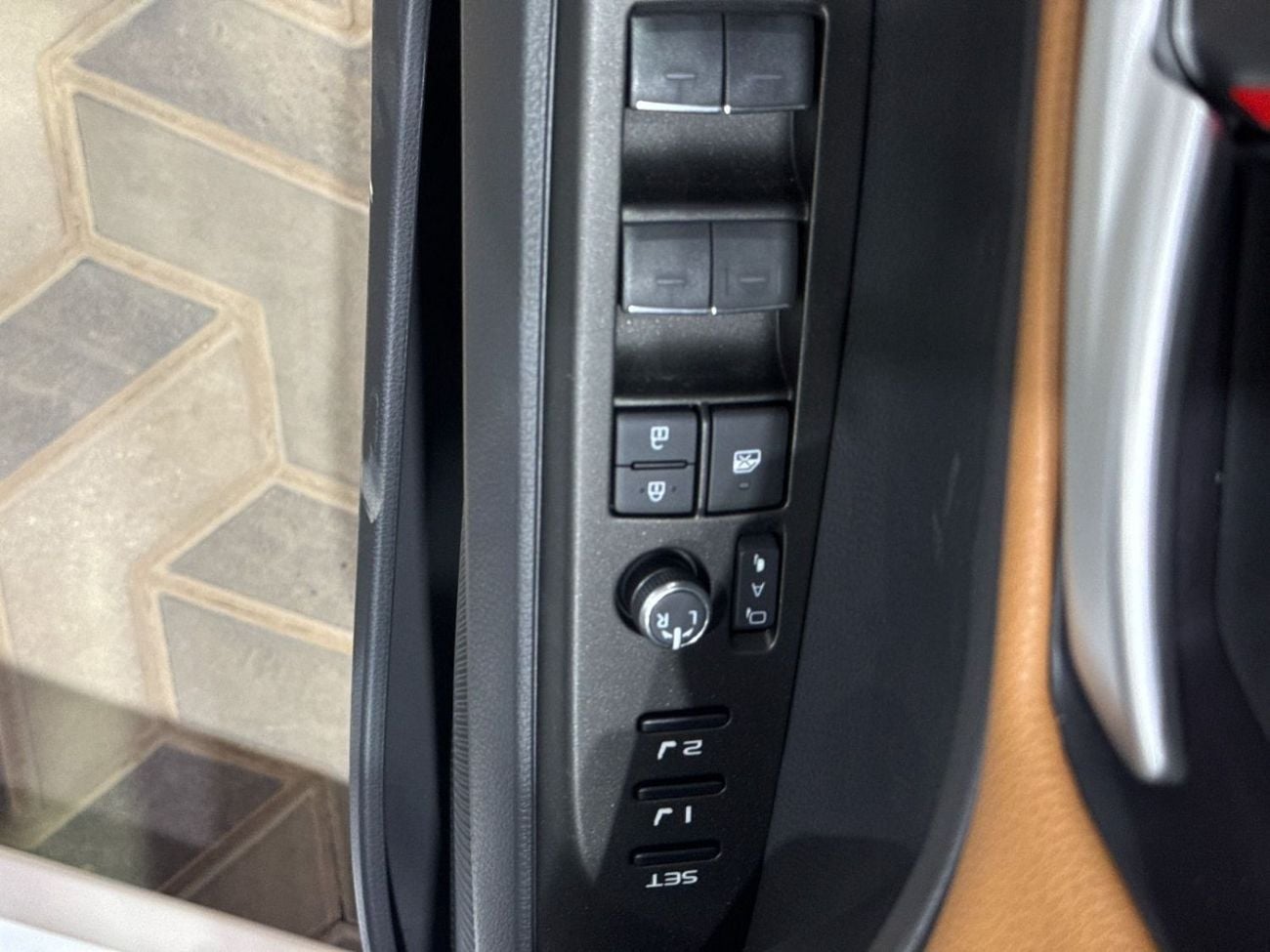 Toyota Camry LUMIERE HEV 2.5L Lumiere HEV , Leather seat, Panoramic Roof Full option 2026 Saudi Specs