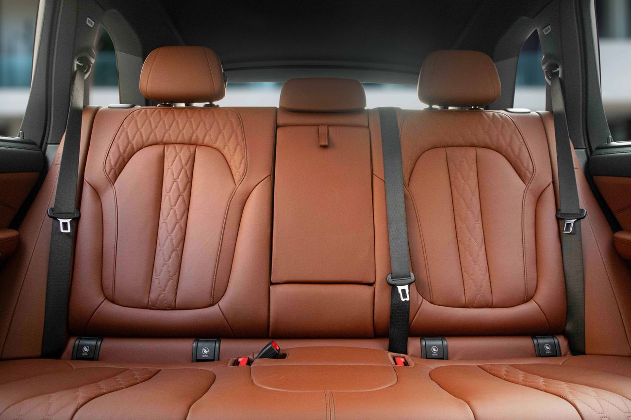 BMW X5 xdrive 40iM-sport X5 M-Kit | 5,660 P.M | 0% Downpayment | IMMACULATE!
