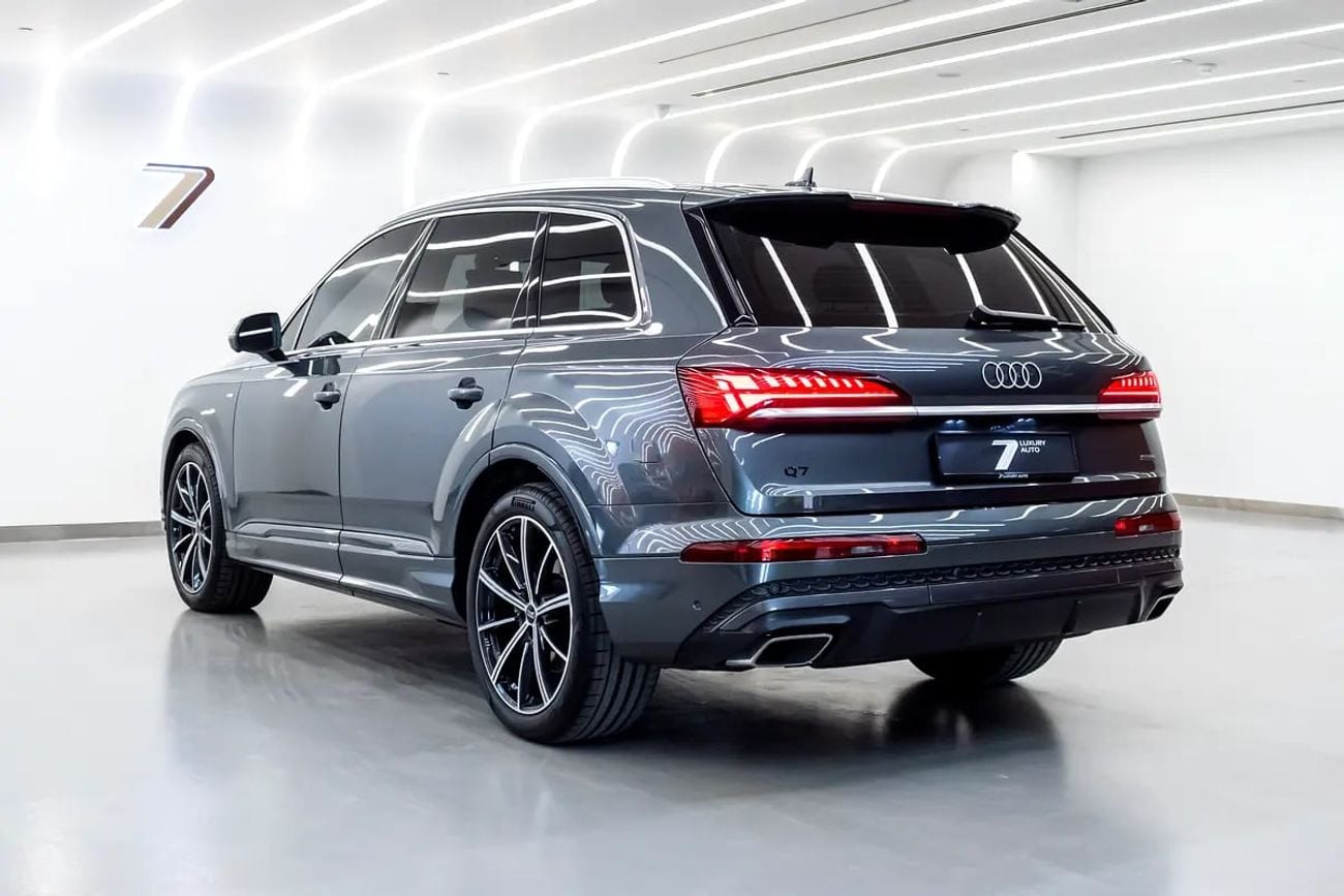 Audi Q7 45 TFSI | GCC Specs | with Warranty and Service