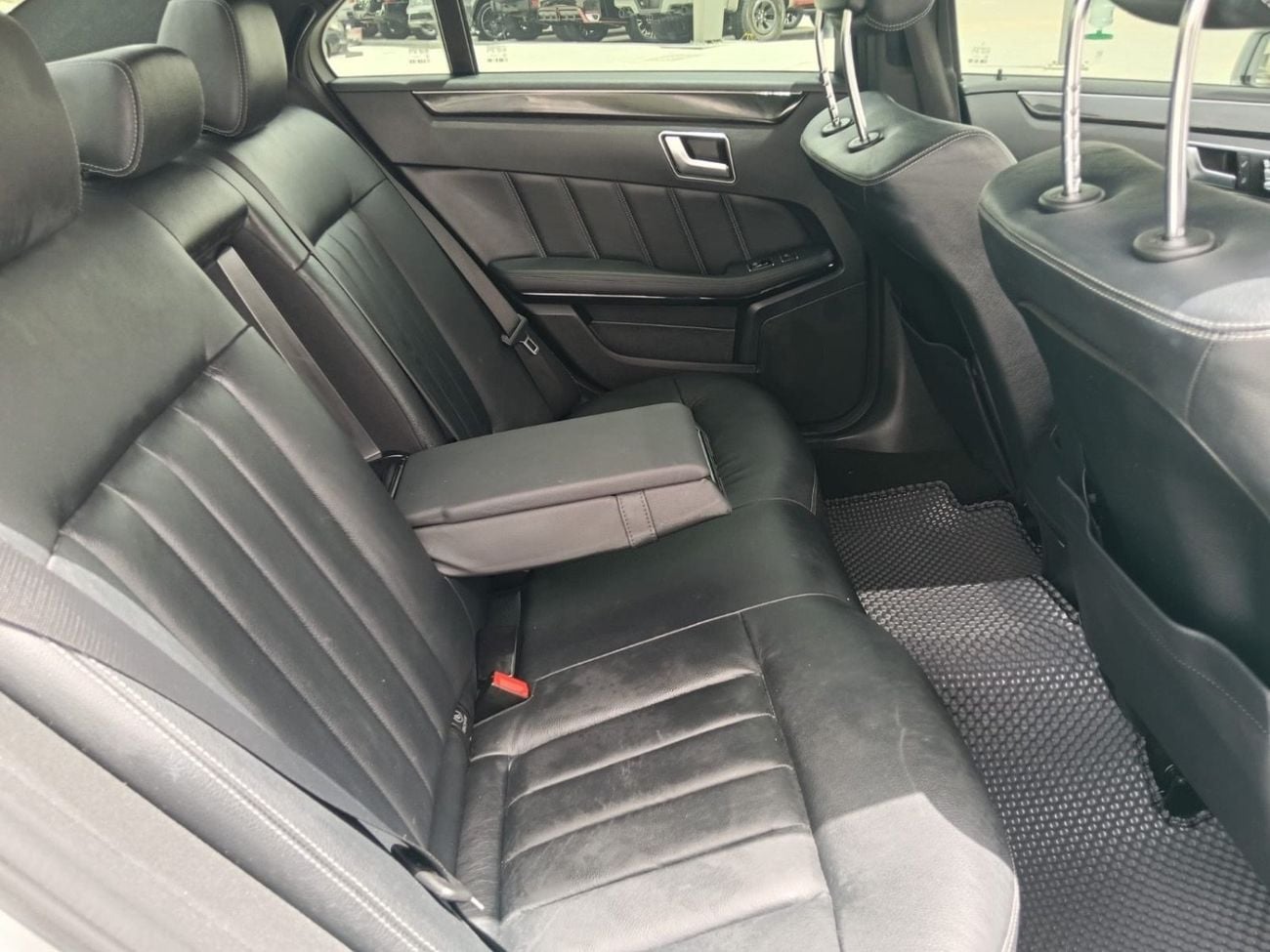 مرسيدس بنز E300 AVANTGARDE SPORT