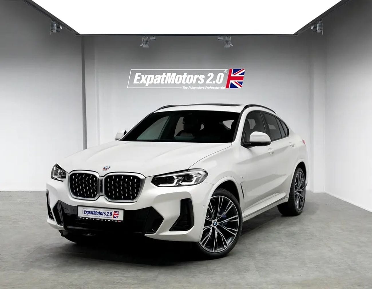 BMW X4 XDRIVE 30I M SPORT FDSH •Warranty + Service Contract • GCC