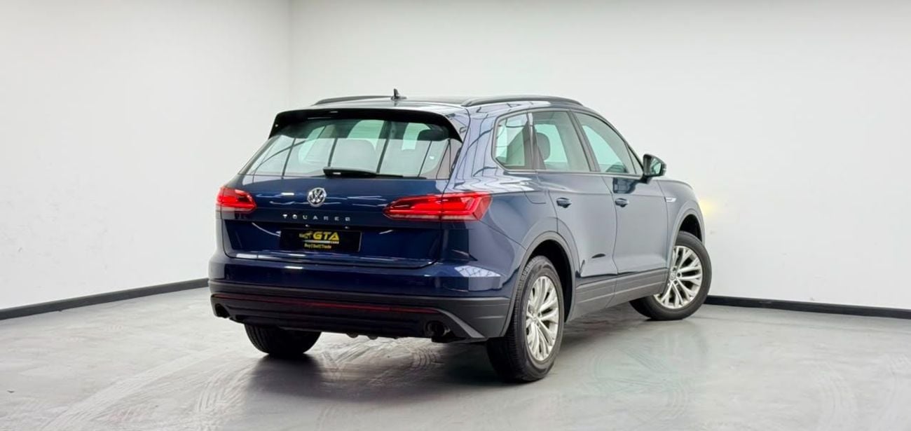 Volkswagen Touareg TRENDLINE 2018 Volkswagen Touareg Trendline, Full Service History, Fully Loaded, Excellent Condition, GCC