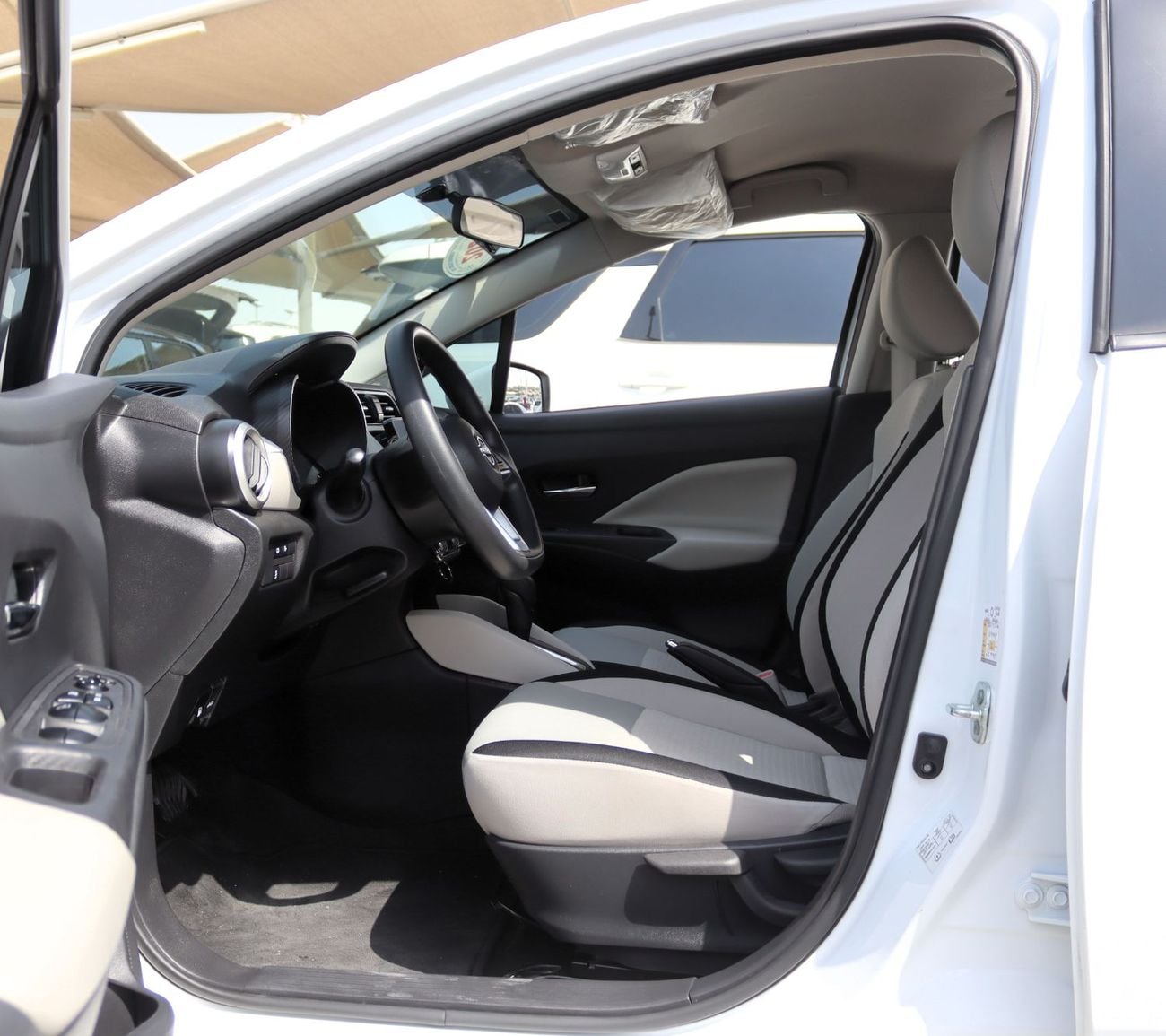 Nissan Sunny SV ACCIDENTS FREE -- GCC - ORIGINAL PAINT - PERFECT CONDITION INSIDE OUT