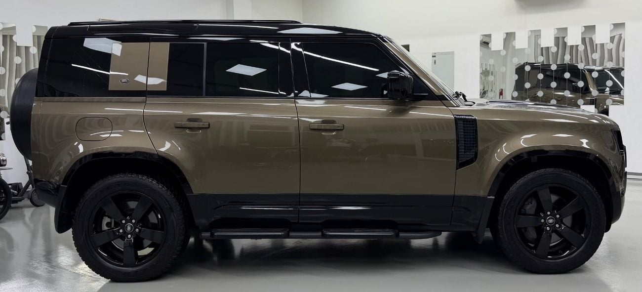 لاند روفر ديفندر 110 HSE P400