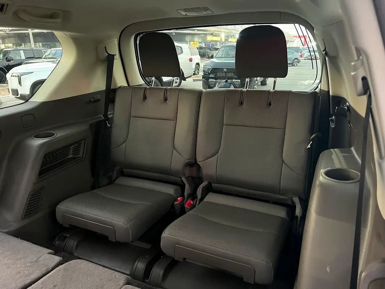 لكزس GX 460 GX 460 GCC Specs full option single owner full service history from al Futtaim automobile
