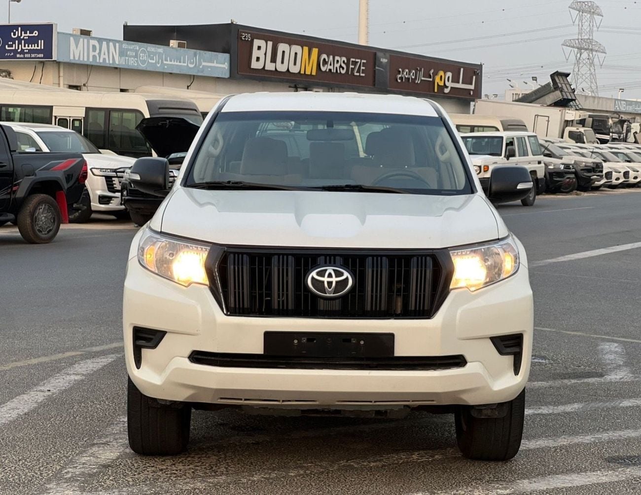 Toyota Prado TXL1 2022 Toyota Prado TX 2.7L V4- AWD 4x4 - No accident - 2 key Rear Sensor -