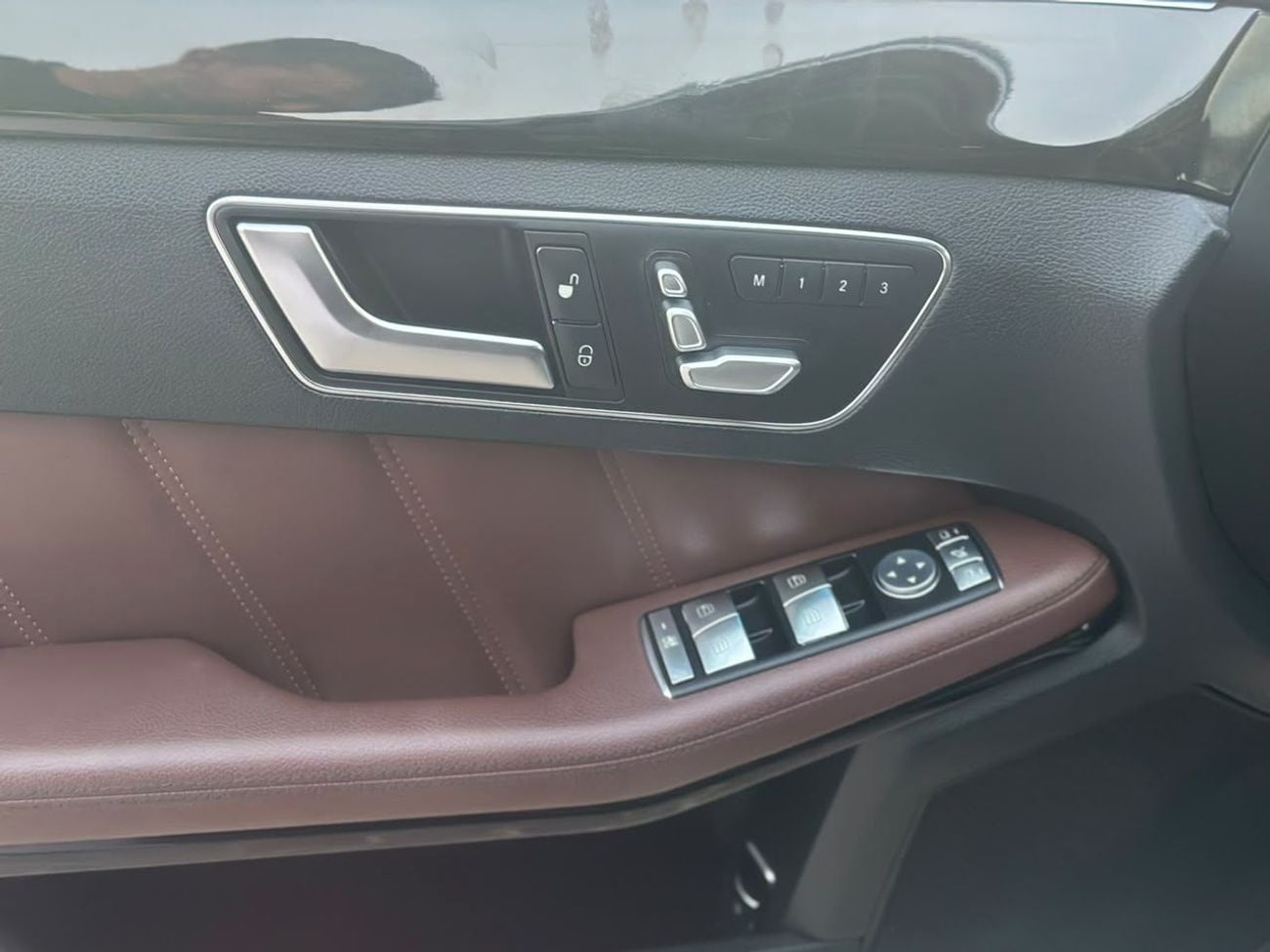 Mercedes Benz E300 ELEGANCE AMG