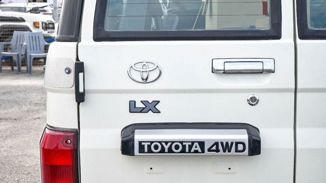 Toyota Land Cruiser LC 76