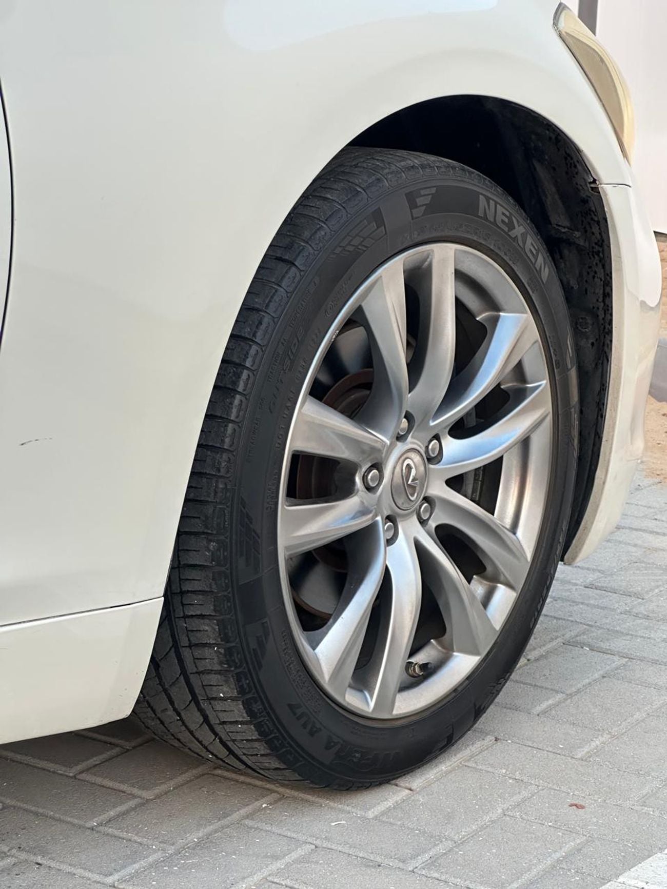إنفينيتي Q70 إكسيلنس