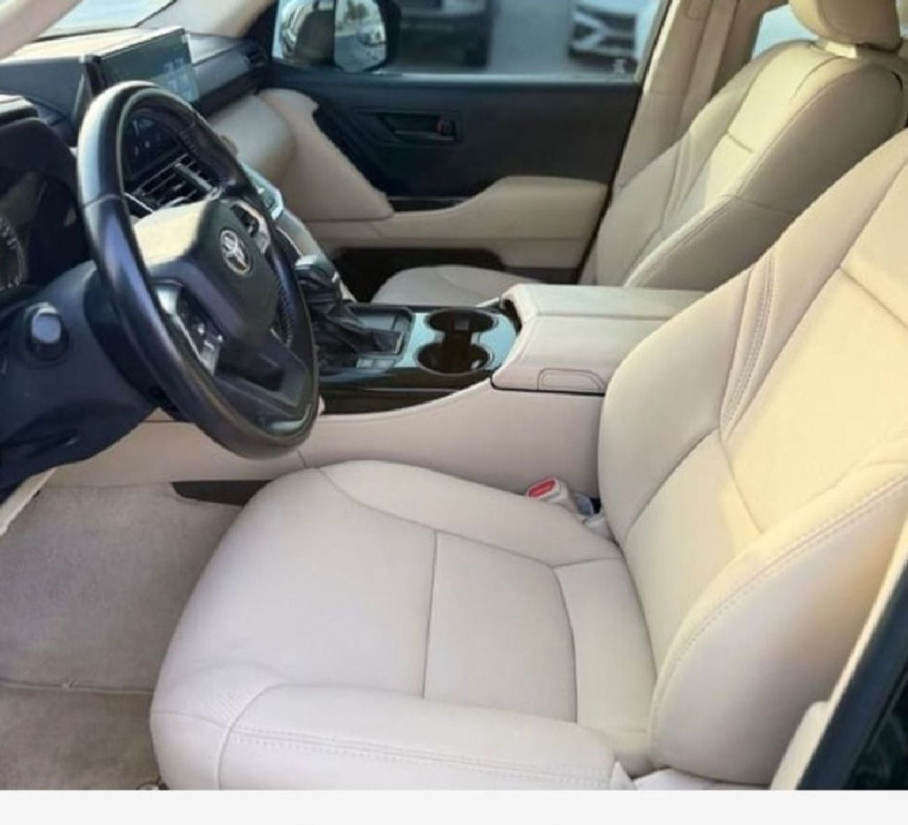 Toyota Land Cruiser GXR 2024Model 4.0L v6 petrol Engine Colour Black push start Transmission Automatic Interior.Begie leathe
