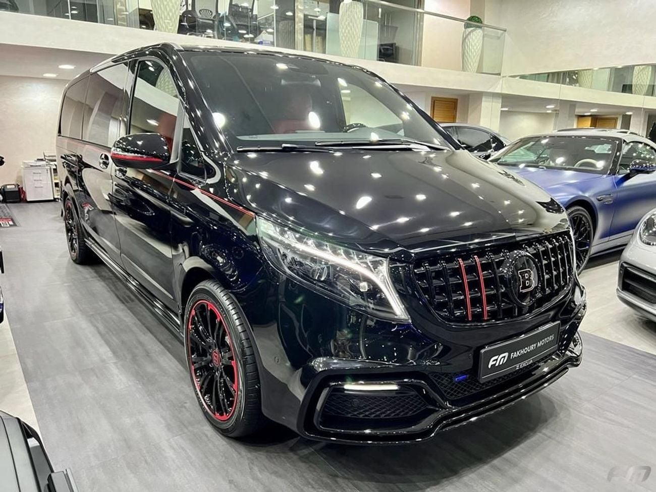 Mercedes Benz V 250 AVANTGARDE/E VIP BUSINESS VAN – FULL LUXURY OPTION | BRAND NEW | GCC | 2023 ORIGINAL BRABUS BODY KIT WITH CERTIF