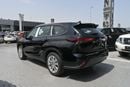تويوتا هايلاندر LTD HEV محرك هجين سعة 2.5 لتر ونظام دفع رباعي، اللون أسود