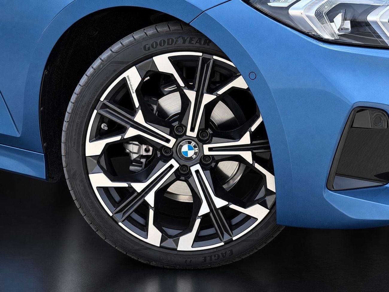 BMW 330i LUXURY M SPORT