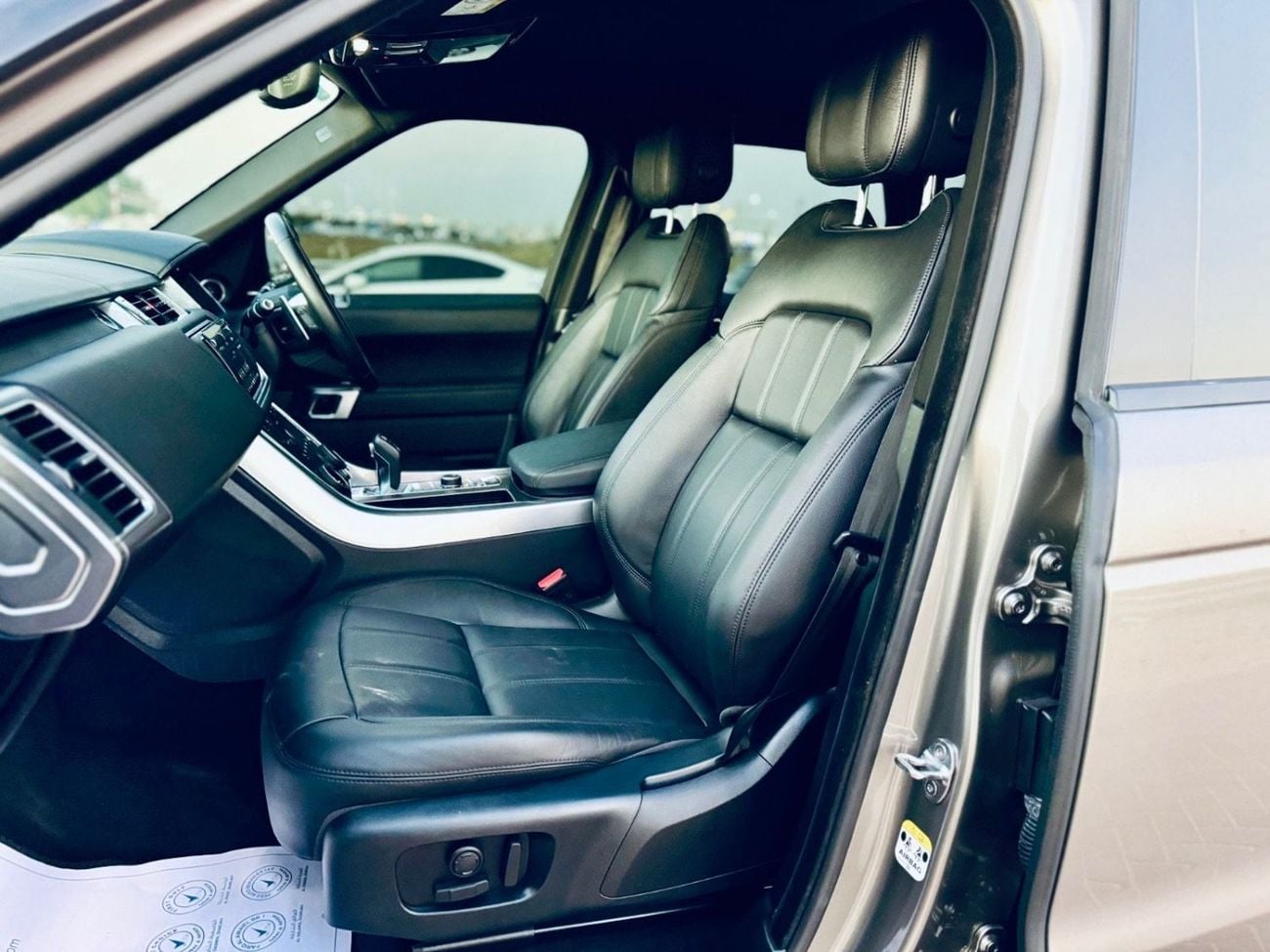 Land Rover Range Rover Sport SE RHD