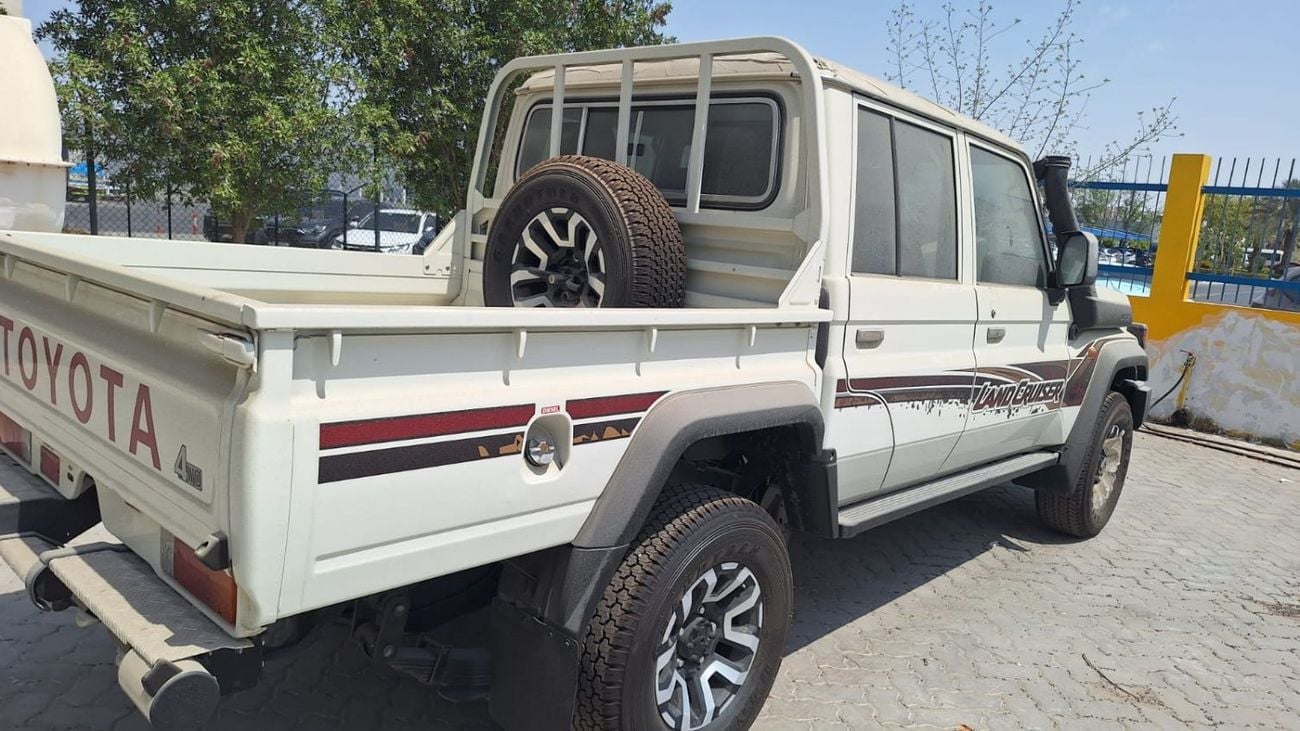 Toyota Land Cruiser 70 LC76 LX TOYOTA LAND CRUISER DC 2.8L AT FULL OPTION