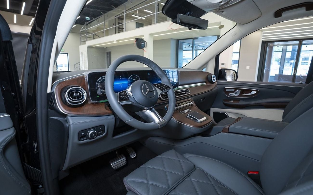 Mercedes Benz V300 V Mercedes-Benz V-Class 2024 Imported