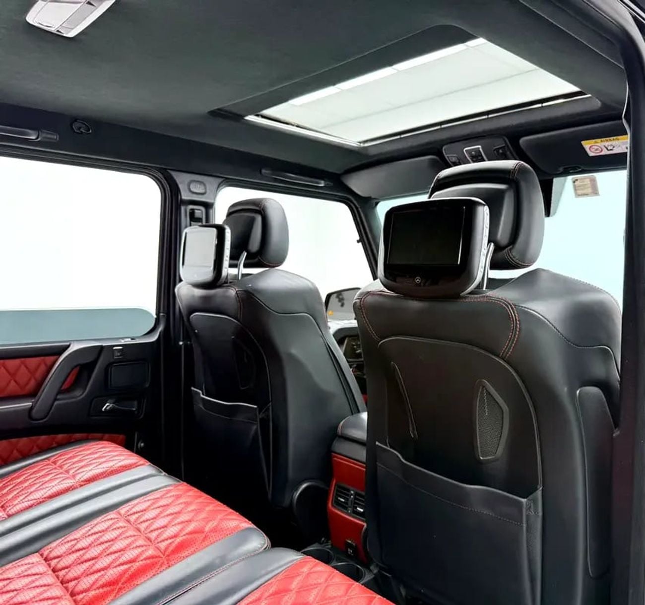 Mercedes Benz G63 AMG G63 AMG, Full Service History, Carbon Fiber Interior, Fully Loaded, GCC