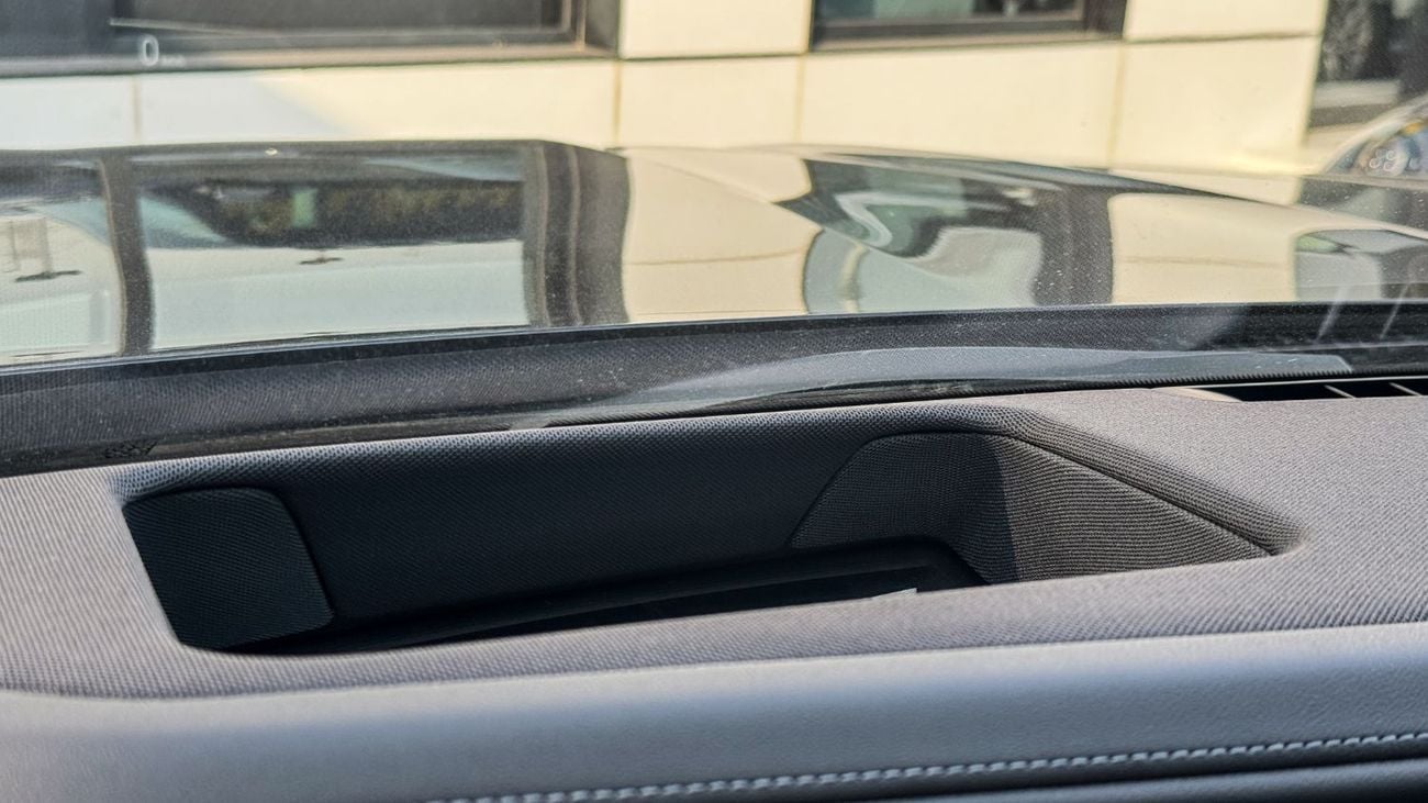 بي أم دبليو 740i إم سبورت 2023 GCC Agency Warranty Full Service History 3.0L Twin Turbo V6