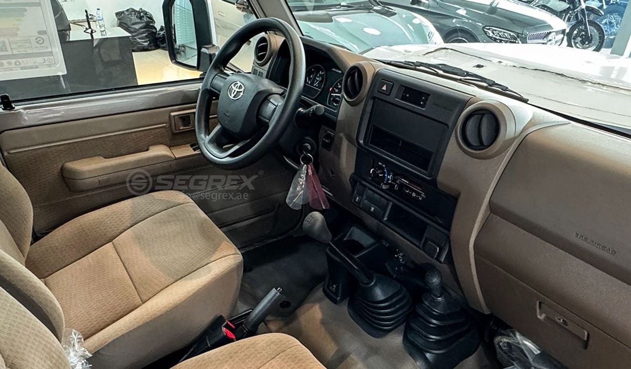 Toyota Land Cruiser 70 Hardtop LC71 . 4.0L . Petrol . 4WD . 5-Speed Manual . 7 Seats . 3 Doors | 2026 Model | For Export