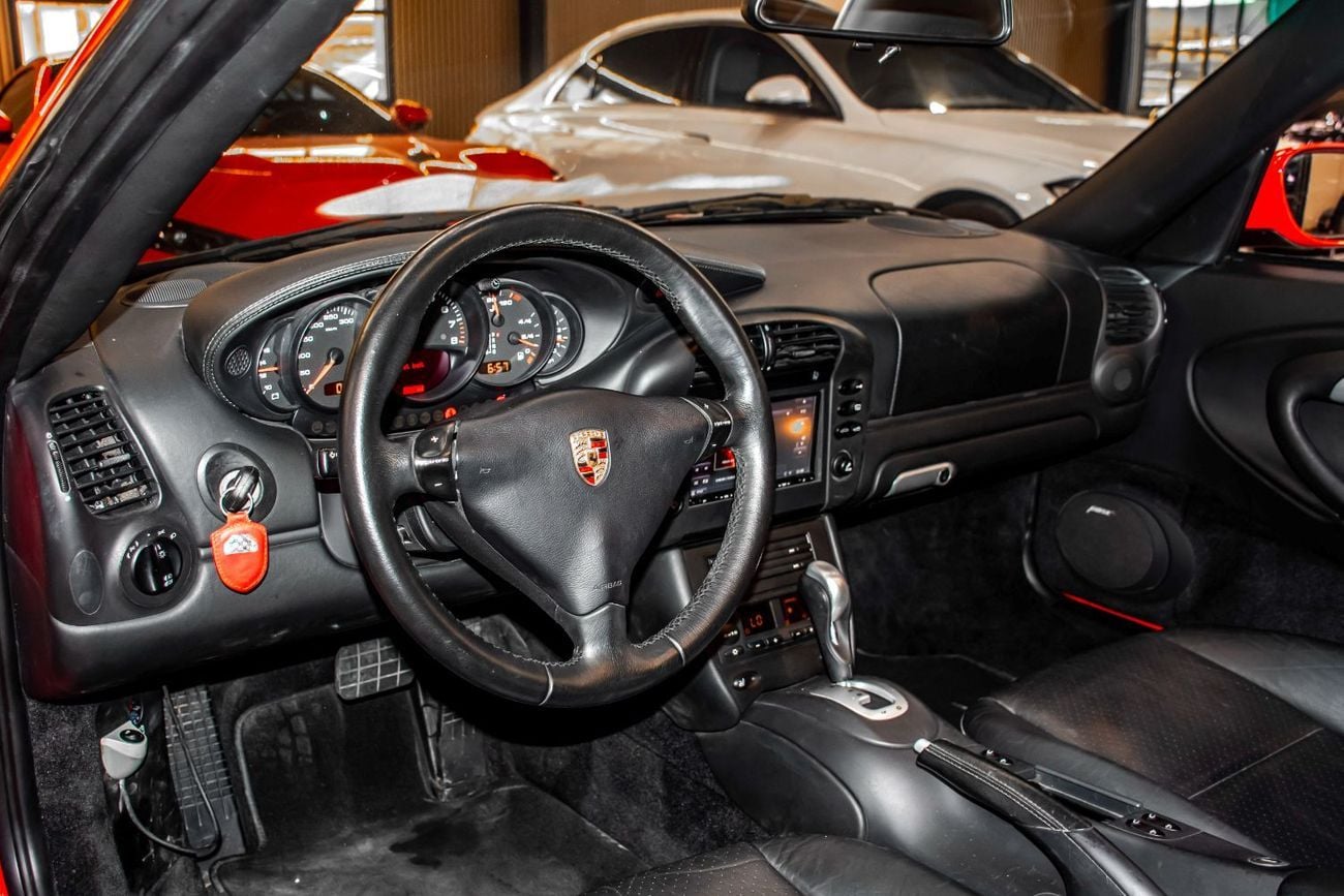Porsche 911 CARRERA 4S