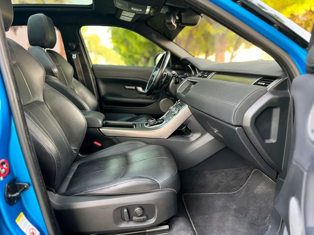 Land Rover Range Rover Evoque Dynamic SE - Canadian Specs