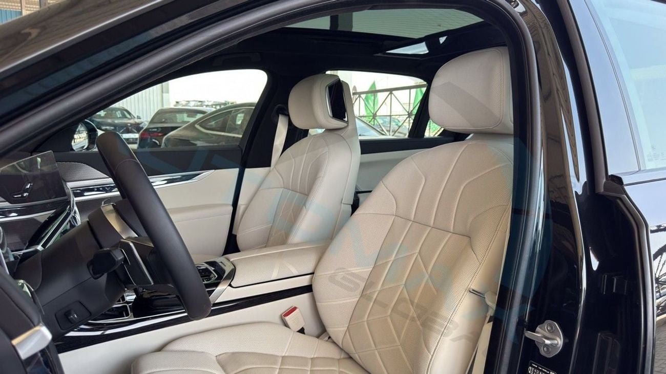بي أم دبليو 735i M SPORT (For Export , НА ЭКСПОРТ) 2026 3.0T RWD GCC Без пробега