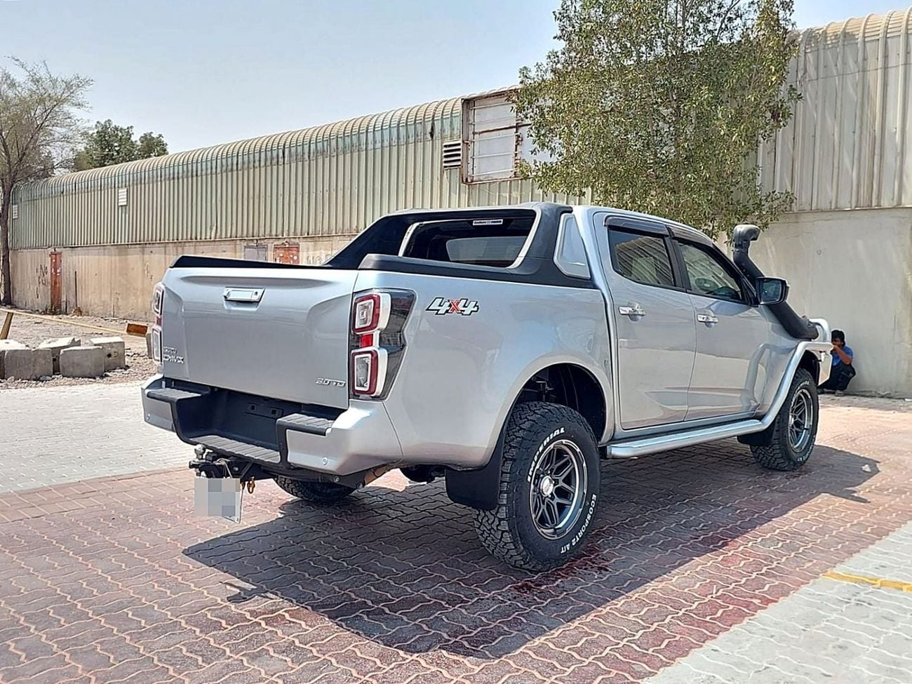 Isuzu D-MAX STANDARD