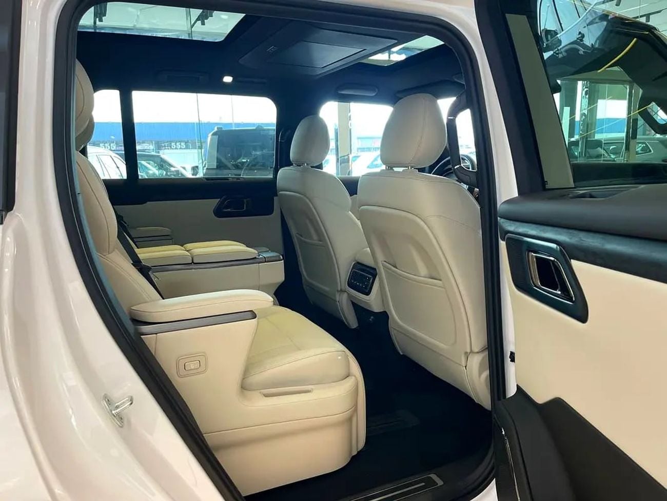 ROX 01 VIP / 6 SEATS / / KM / LONG RANGE / WARRANTY AND SERVICE CONTRACT 5 YEARS EVS