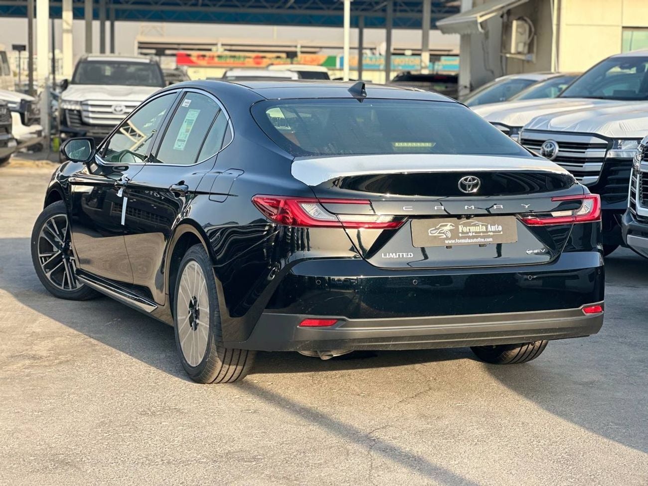 تويوتا كامري LIMITED HEV