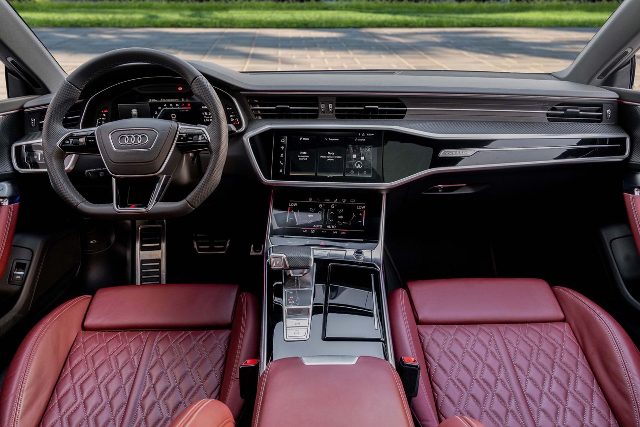 أودي S7 4.0 TFSI QUATTRO S7 4.0 TFSI QUATTRO | 6,267 P.M | 0% Downpayment | S7 AUDI WARRANTY & SERVICE!
