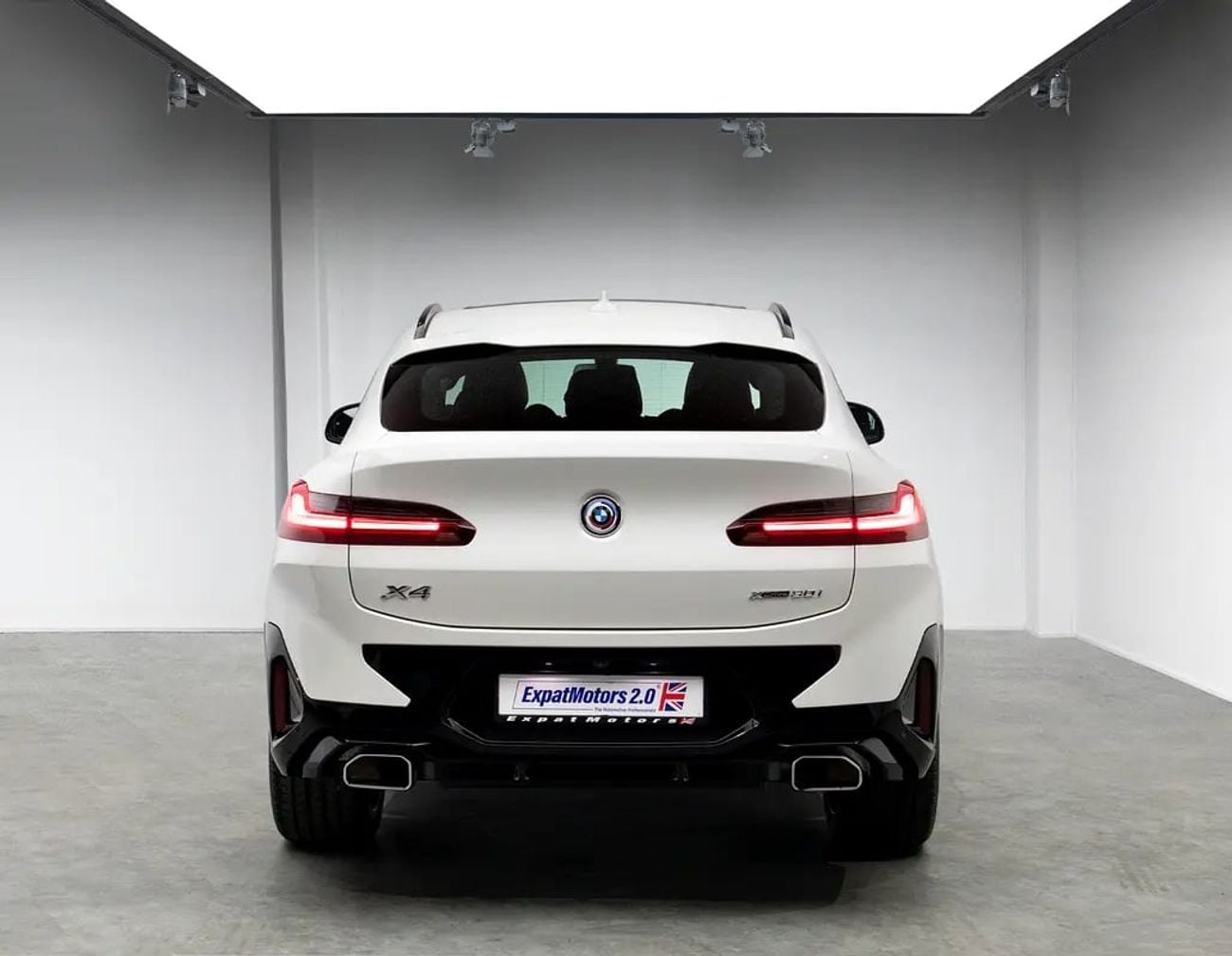BMW X4 XDRIVE 30I M SPORT FDSH •Warranty + Service Contract • GCC