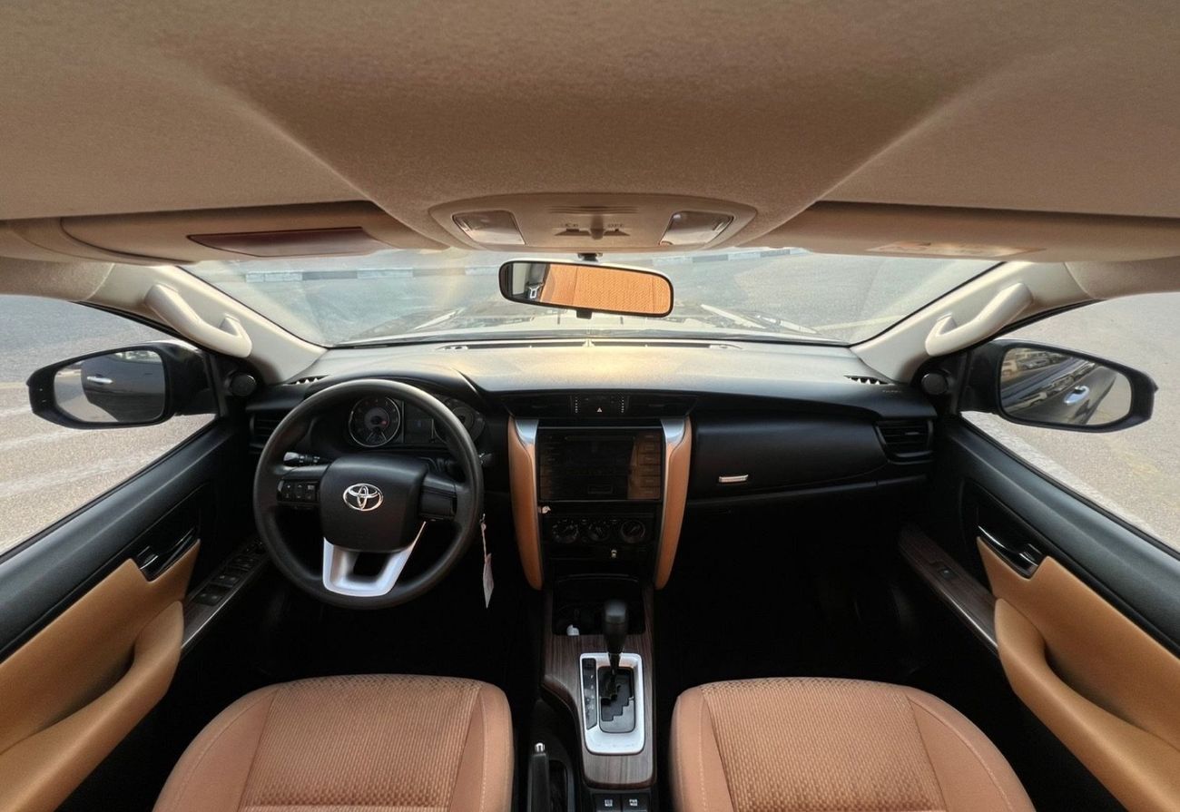 Toyota Fortuner EXR 2016 Toyota Fortuner EXR 2.7L V4 - AWD 4x4 - Rear Sensor -