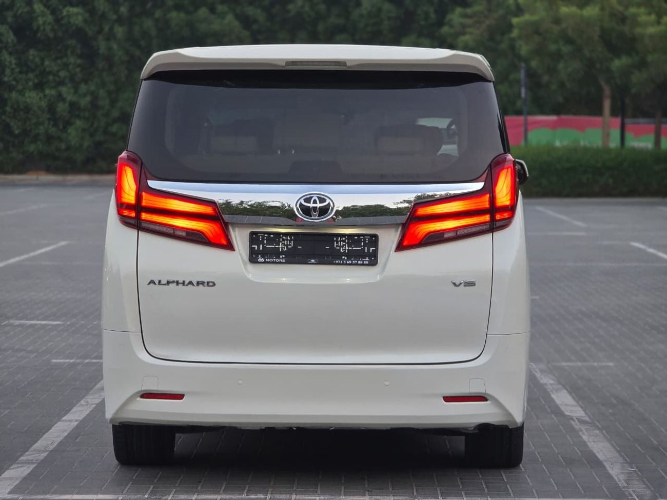 Toyota Alphard LIMITED 2019 Toyota Alphard V6 // Perfect condition // Single owner // Full option