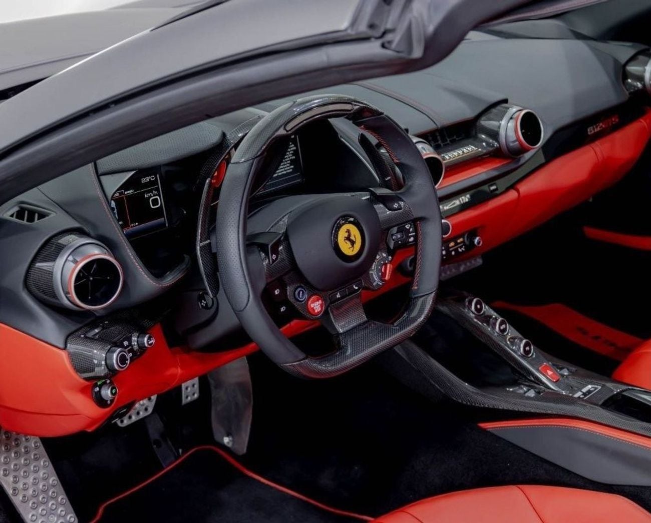 Ferrari 812 Std FERRARI 812-GTS SPIDER - CARBON PACKAGE - HARD TOP CONVERTIBLE