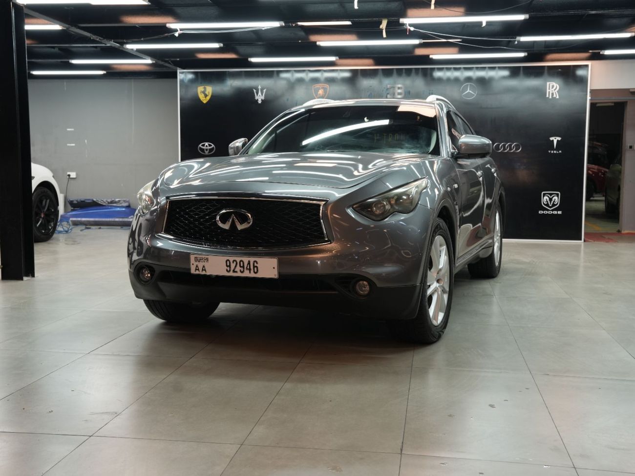 Infiniti QX70
