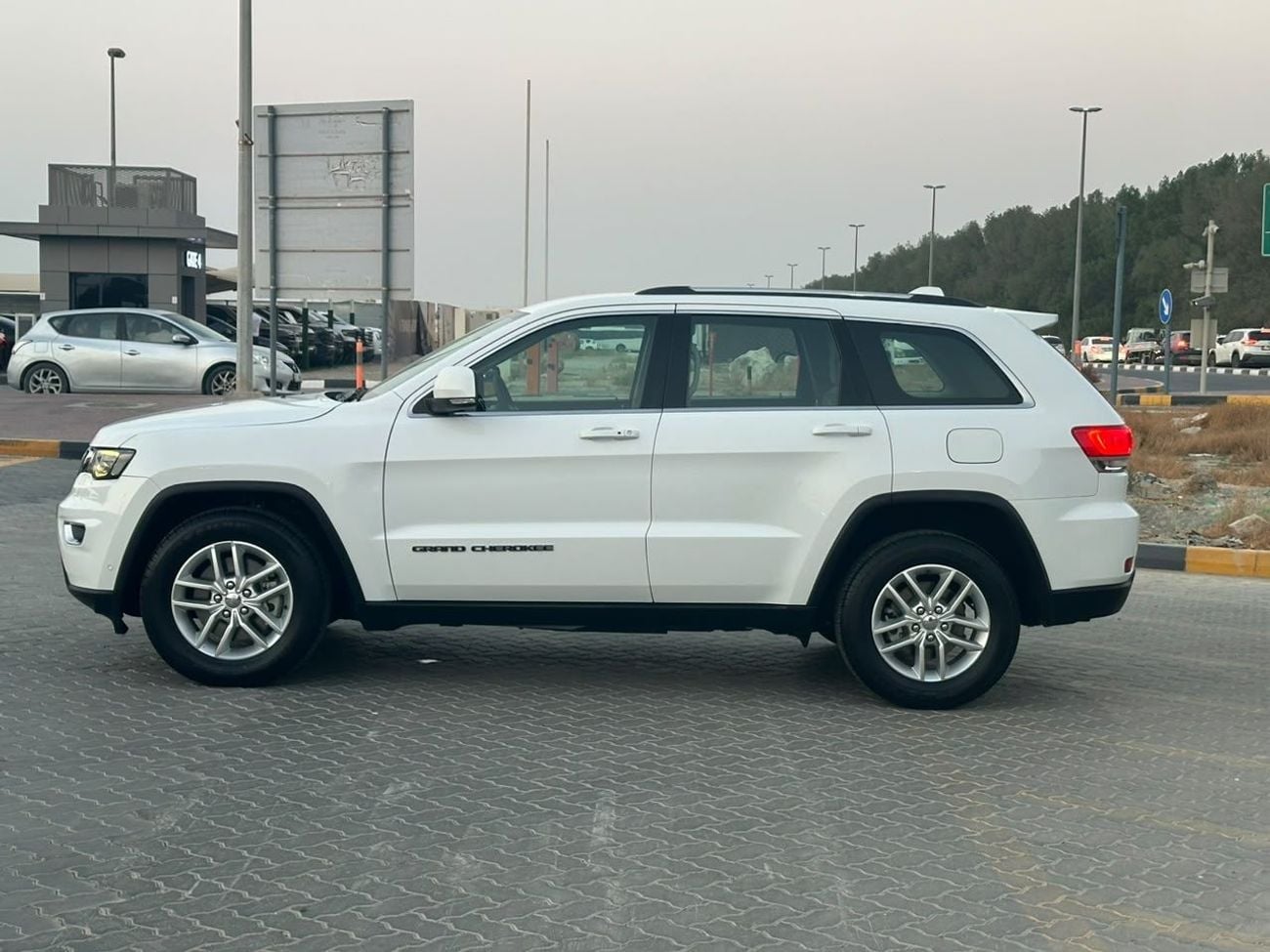Jeep Grand Cherokee LAREDO