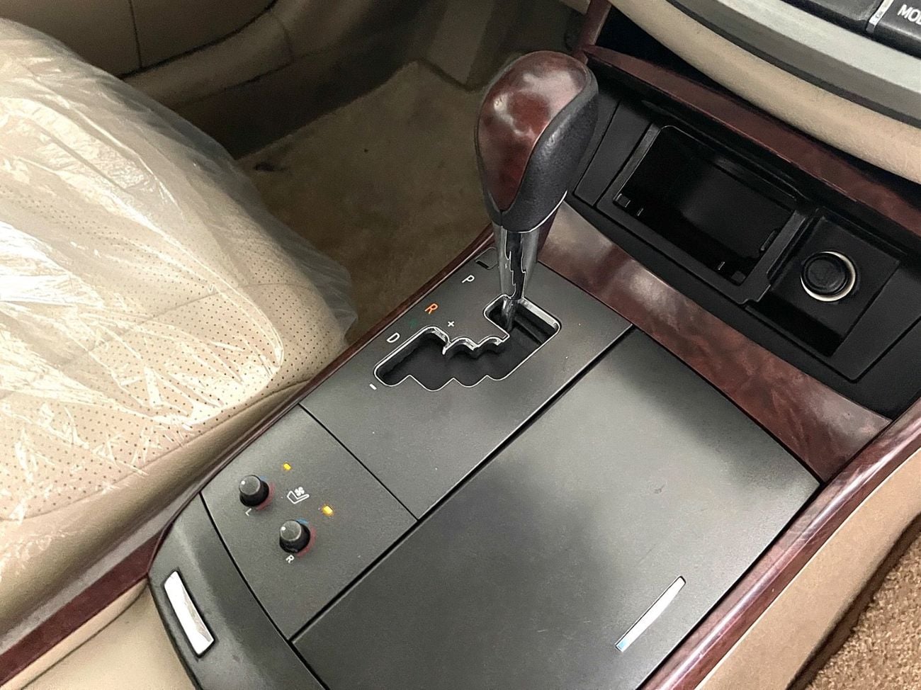 Toyota Avalon LIMITED | GCC Specification