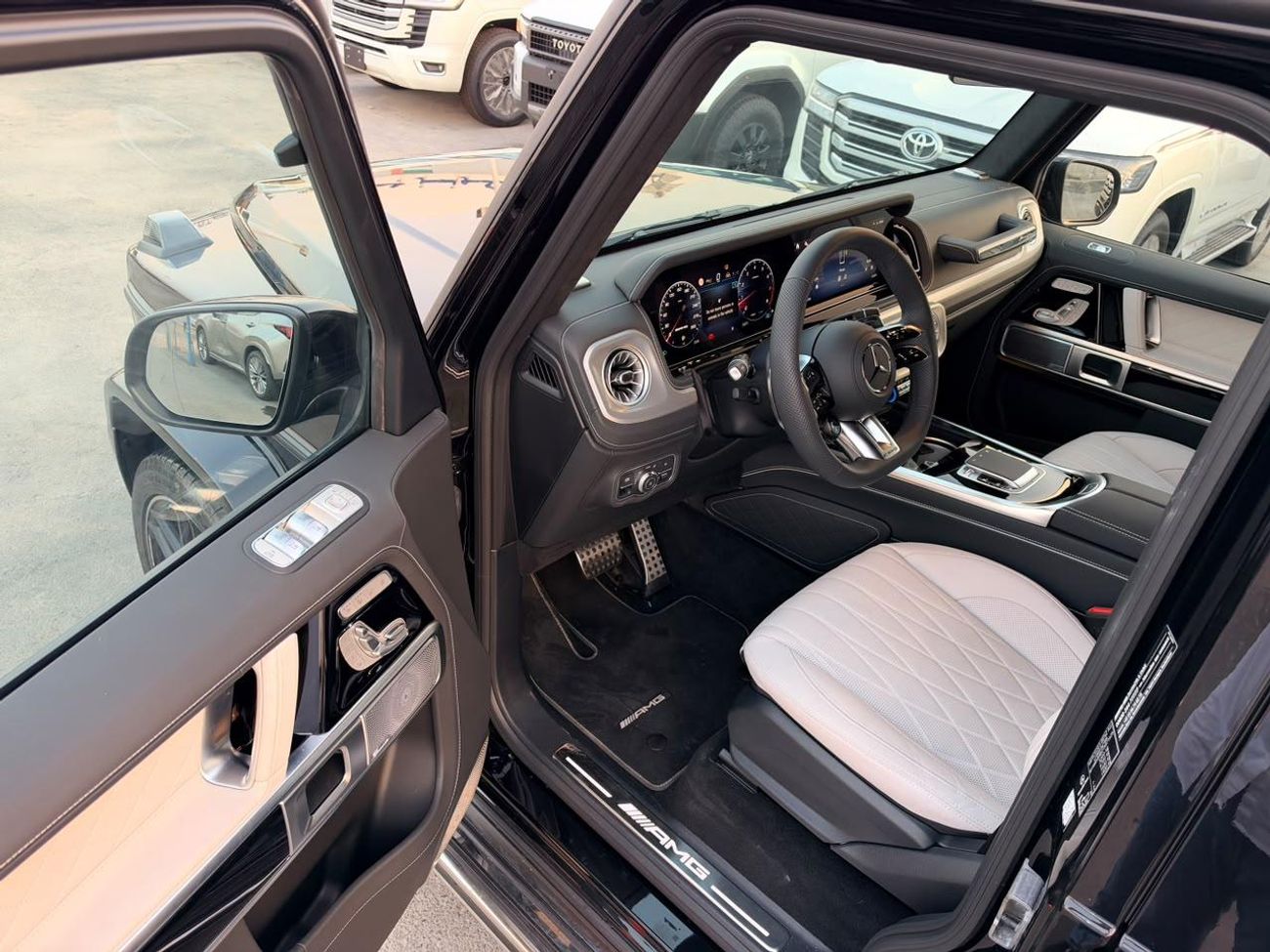 Mercedes Benz G63 AMG STANDARD 2026 MERCEDES G63 EUROPEAN SPEC BLACK BEIGE