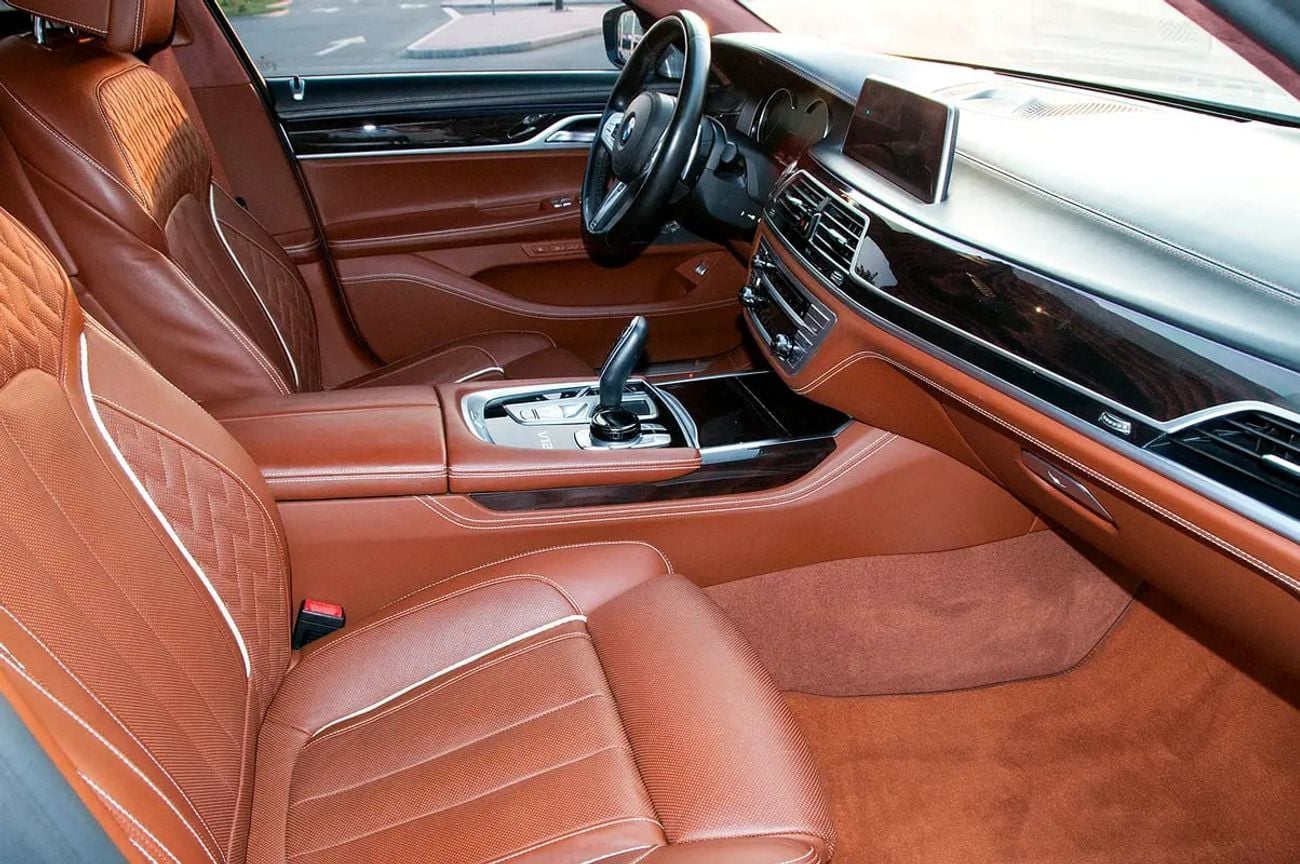 BMW M760Li M760Li | GCC Specs | V12 | Low Mileage | Full Service History