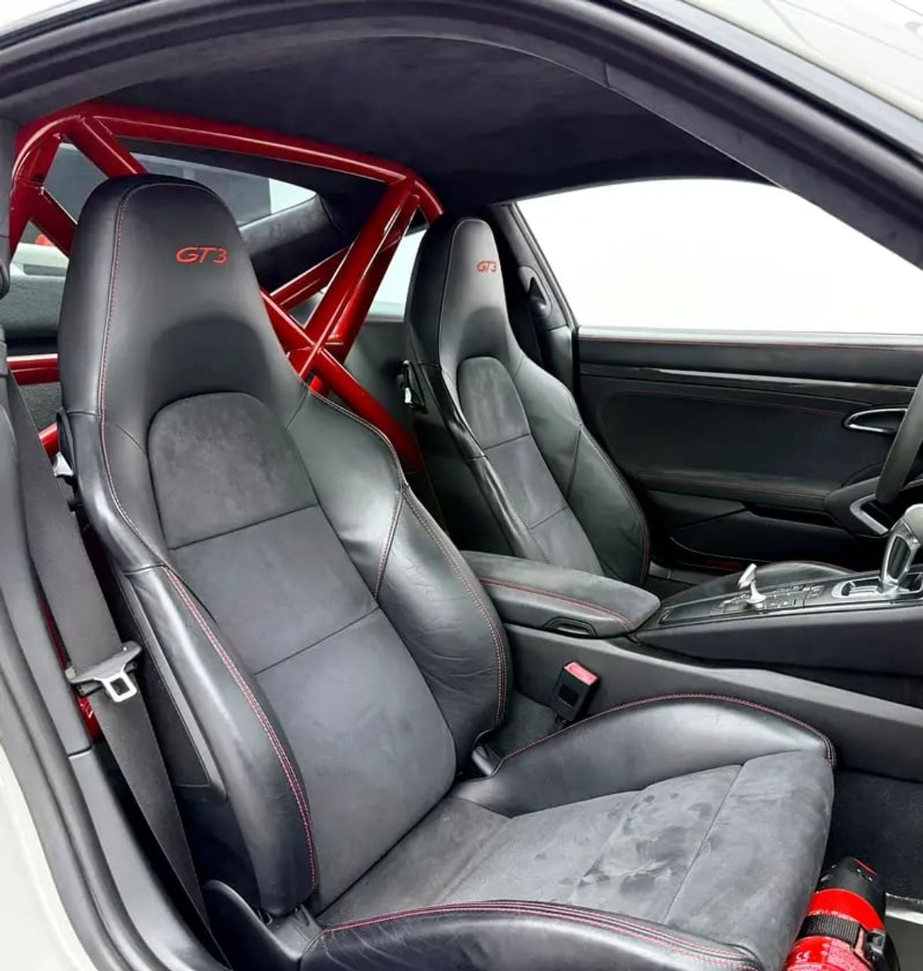 Porsche 911 GT3, Service History, Carbon Fiber Interior, Fully Loaded, GCC