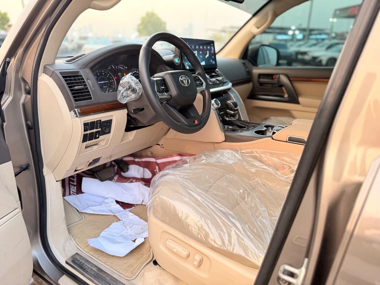 Toyota Land Cruiser GXR 2018 Upgrade 2024 V6 Full Option Petrol
