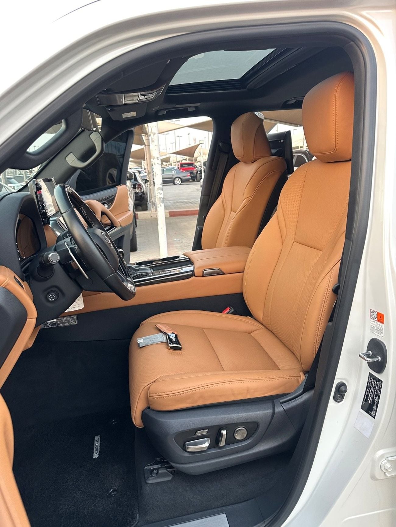 Lexus LX600 SIGNATURE