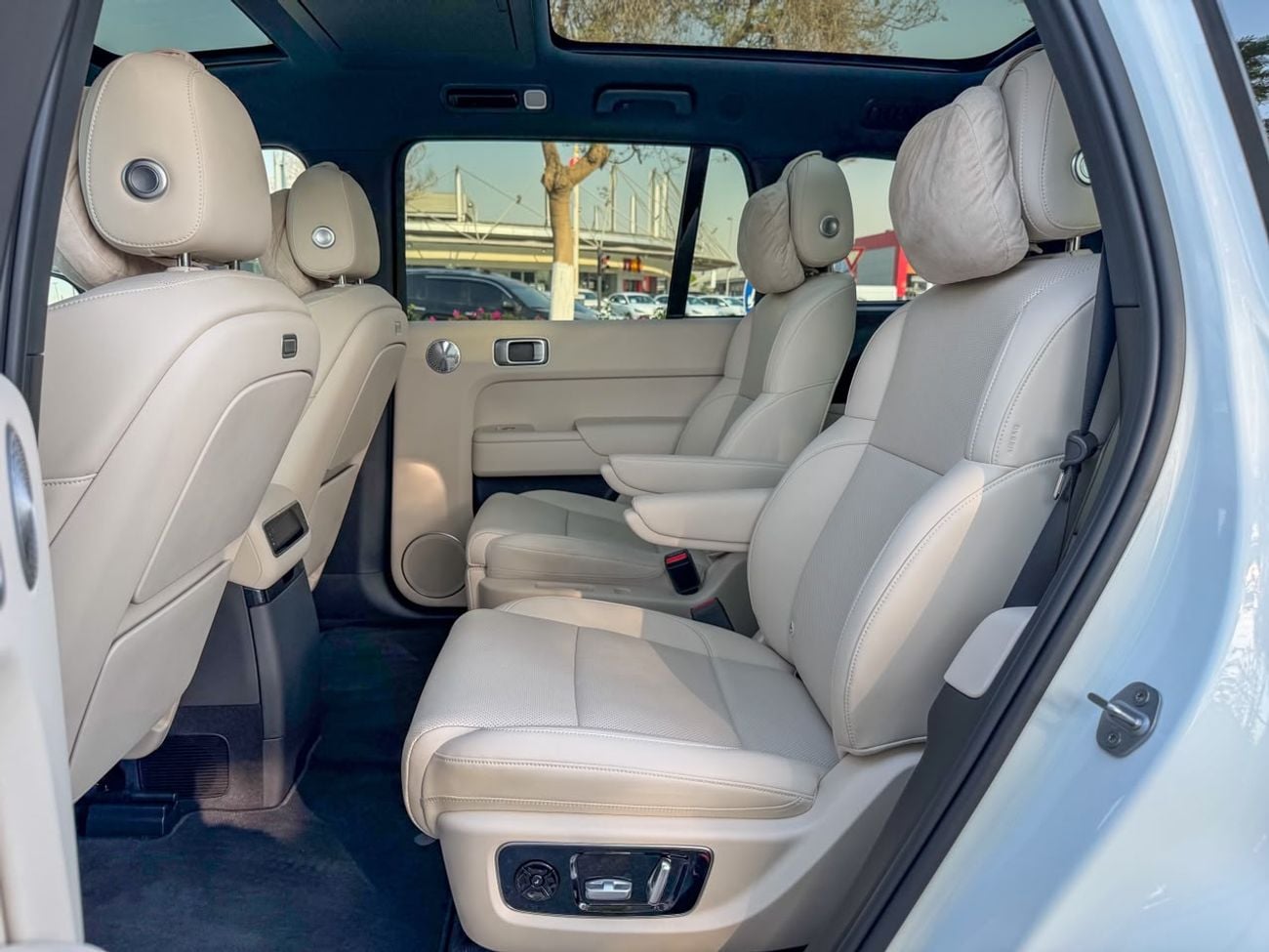Li Auto L9 ULTRA USED 2025 LI AUTO L9 ULTRA | LOW MILEAGE (6000 KM) |
