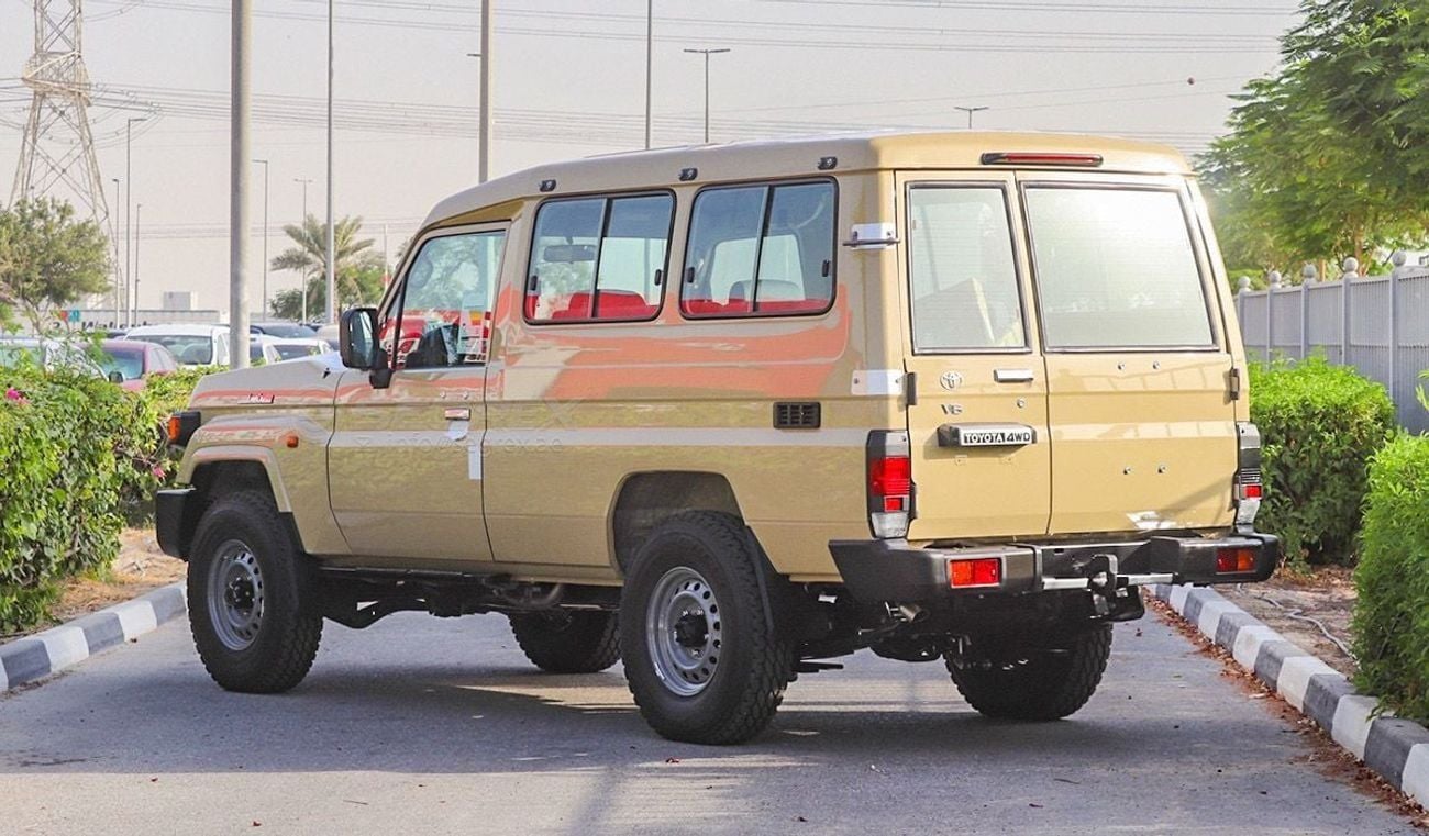 Toyota Land Cruiser 70 LC78 Hardtop . 4.0L . 6-Speed Automatic . Petrol . 4WD . 8 Seats . 3 Doors For Export