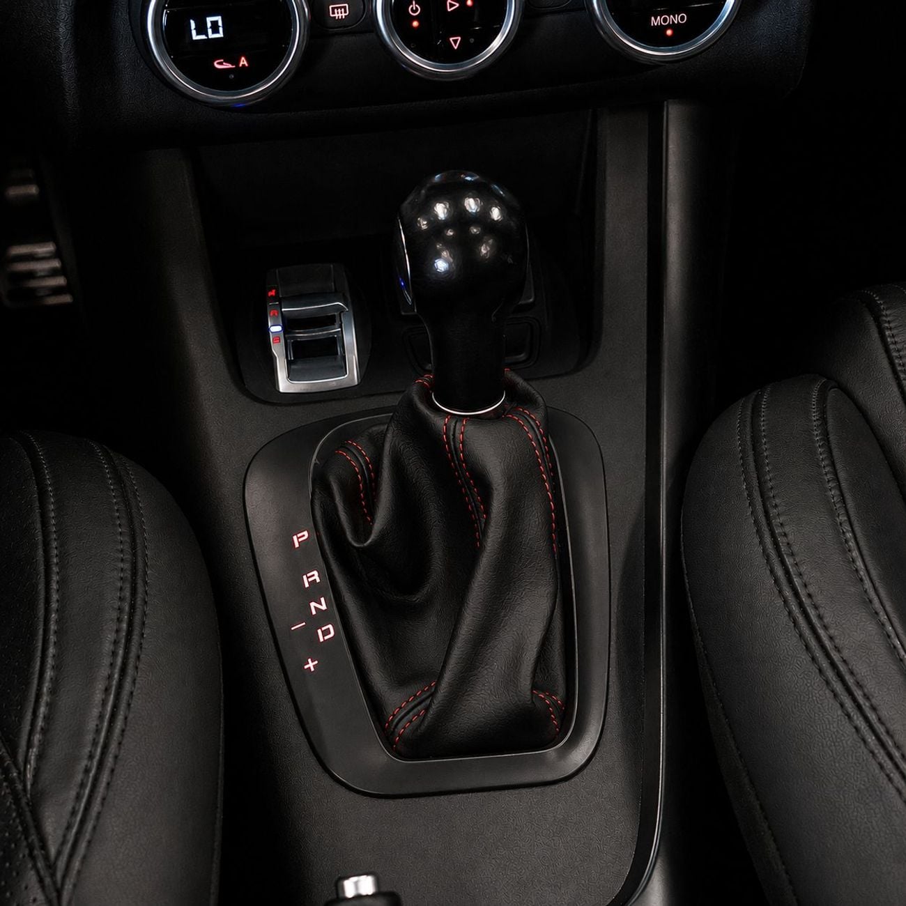 Alfa Romeo Giulietta Veloce AED 765 P.M • 0% Downpayment • Alfa Romeo Giulietta Veloce • 1 Year Warranty