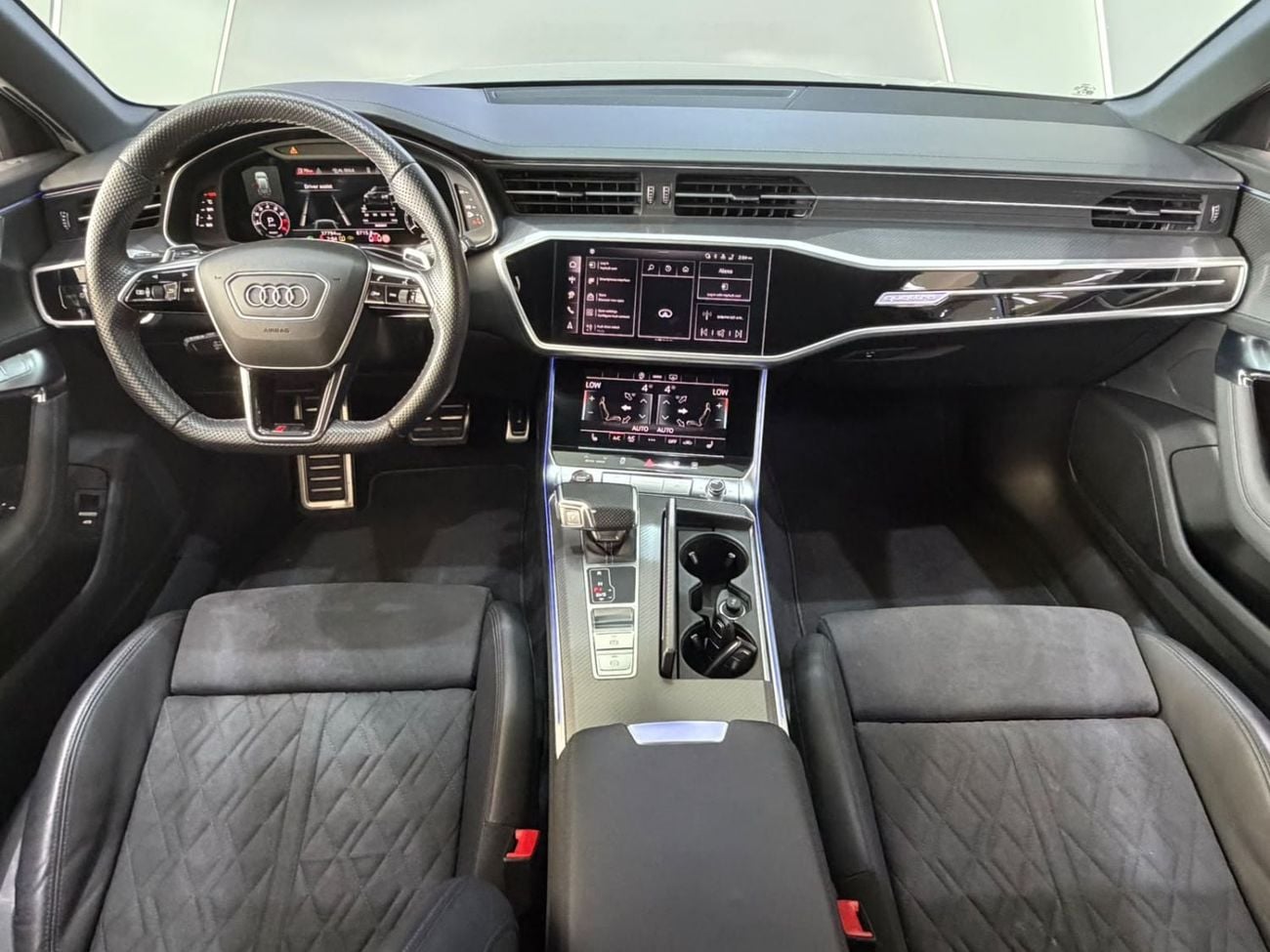 أودي RS6 ستاندارد إصدار RS6