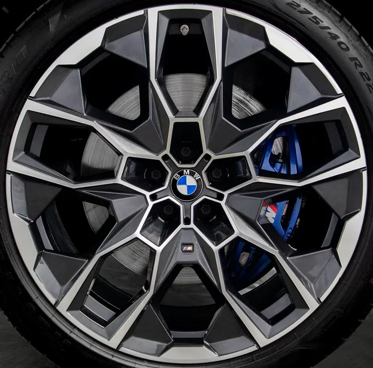 بي أم دبليو X7 XDRIVE40I M SPORT M SPORT PRO PACKAGE • Warranty + Service Contract • FDSH • GCC