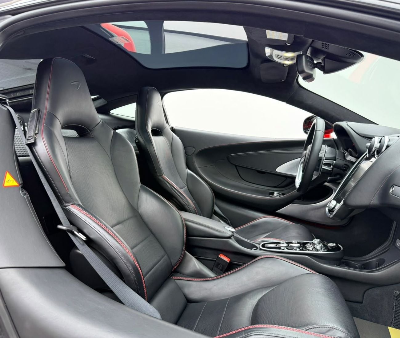 McLaren GT STANDARD 2023 McLaren GT, 2 Years McLaren Warranty + Service Pack, Full McLaren Service History, Low Km, GCC